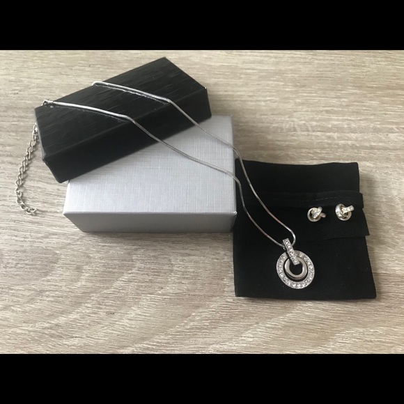💎BNIB💎SET!! Beautiful Necklace with Bonus Earrings💎 - Picture 2 of 16